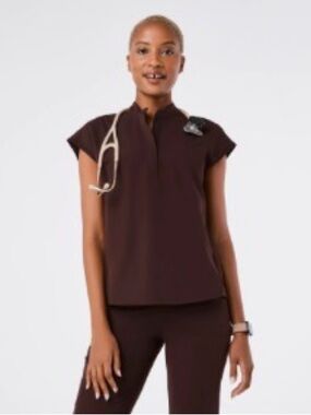 Figs Women's  Rafaela Oversized Scrub Top 
Espresso